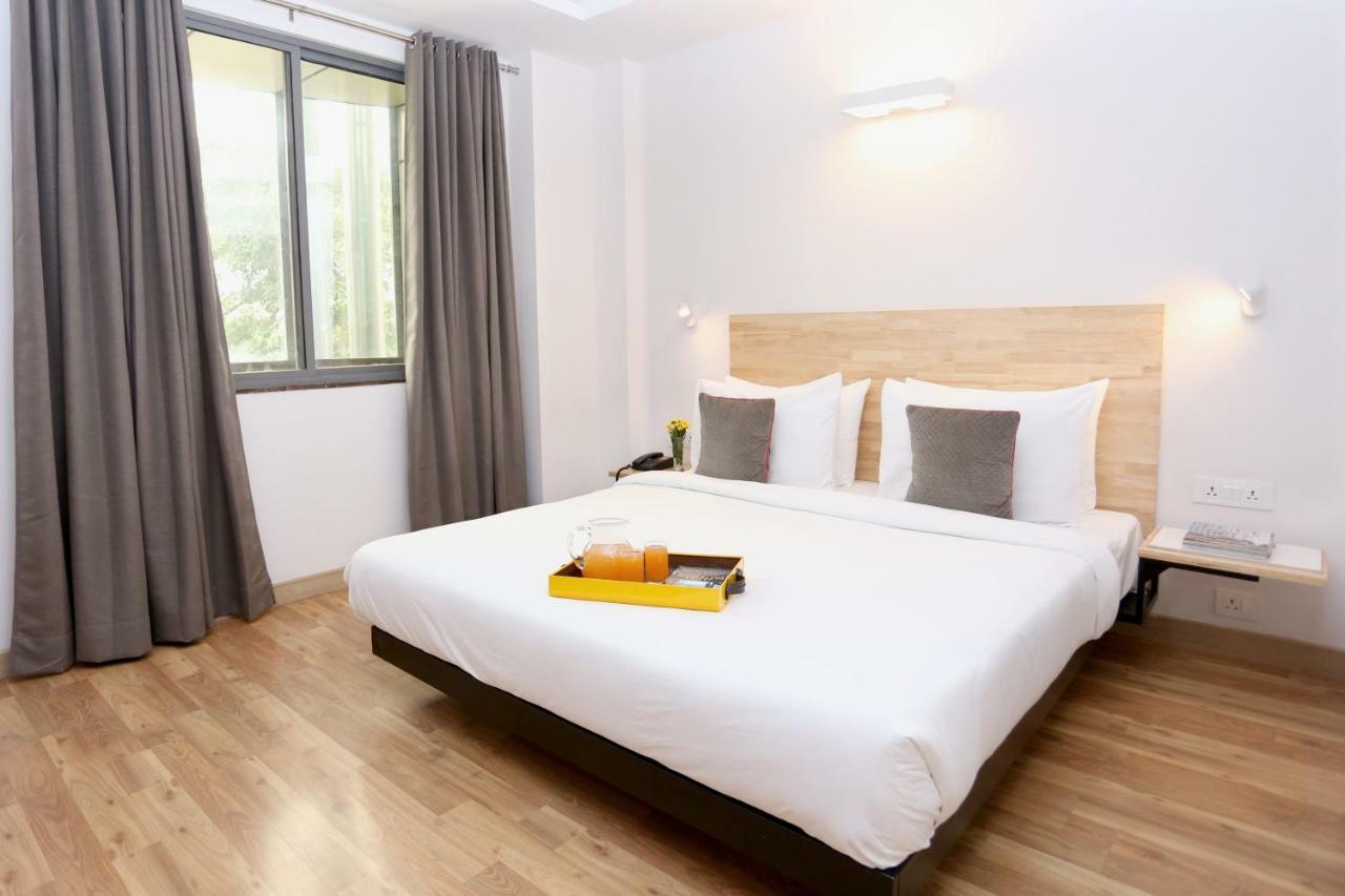 Oyo Townhouse 012 Kaushambi Metro Ghaziabad Hotel Buitenkant foto